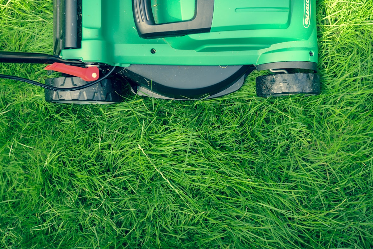 How to Start a Lawn Care Business in 2026 (Step-by-Step)