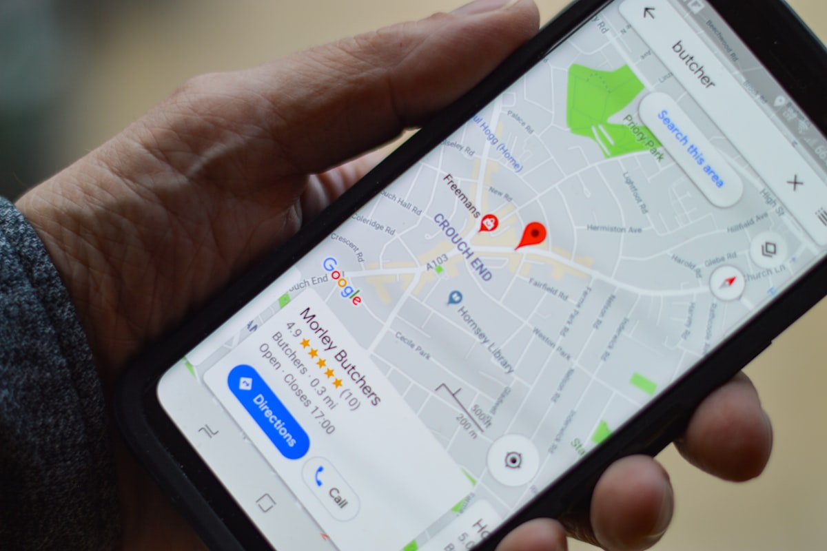 Lawn Care Google Maps Ranking: How to Show Up First in Your Market